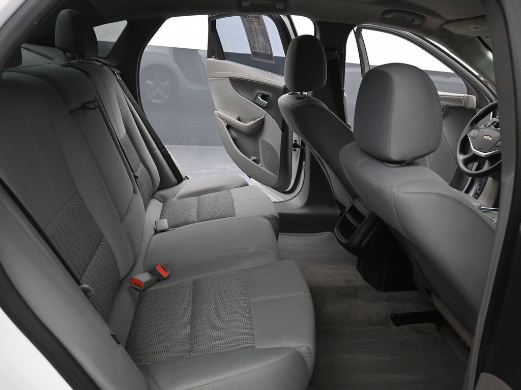 Used 2016 Chevrolet Impala LS image 2