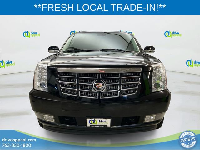 Used 2014 Cadillac Escalade Luxury image 2