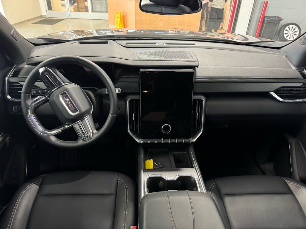 Used 2024 GMC Acadia Elevation w/ Black Edition image 12