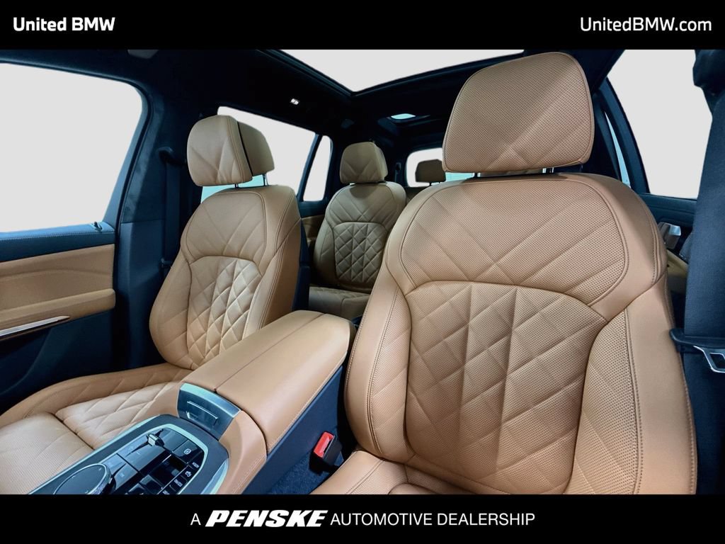 New 2027 BMW X7 xDrive40i w/ M Sport Package AWD/4WD image 12