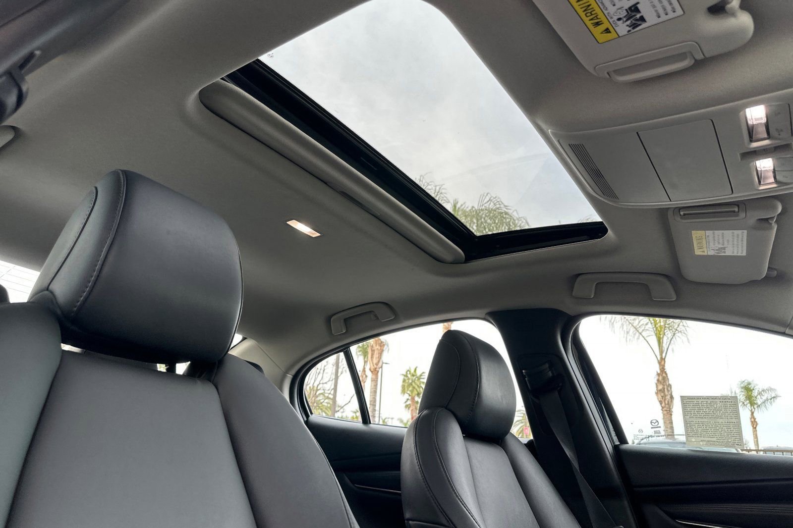 Used 2024 MAZDA MAZDA3 s image 17