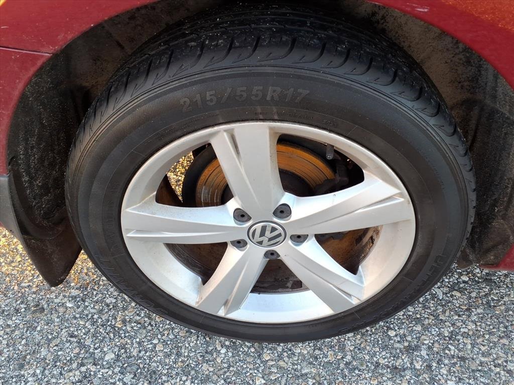 Used 2015 Volkswagen Passat 1.8T Limited Edition image 12