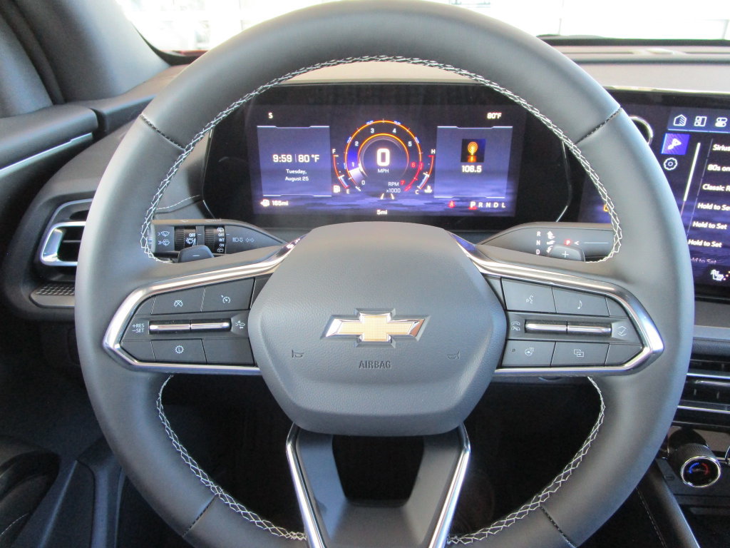 New 2027 Chevrolet Traverse LT w/ Sun and Wheel Package FWD image 30