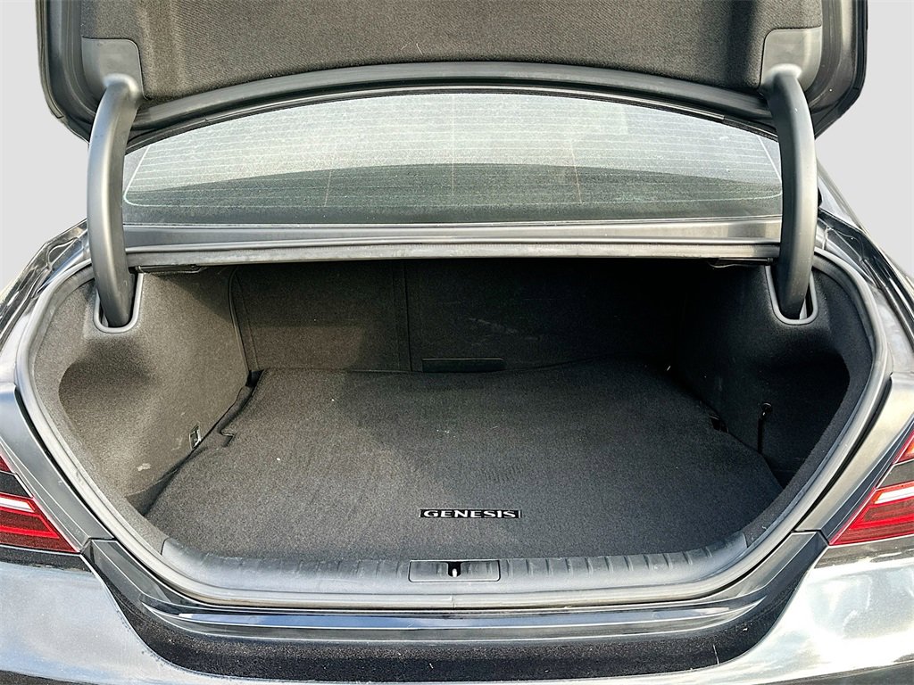 Used 2023 Genesis G70 2.0T image 23