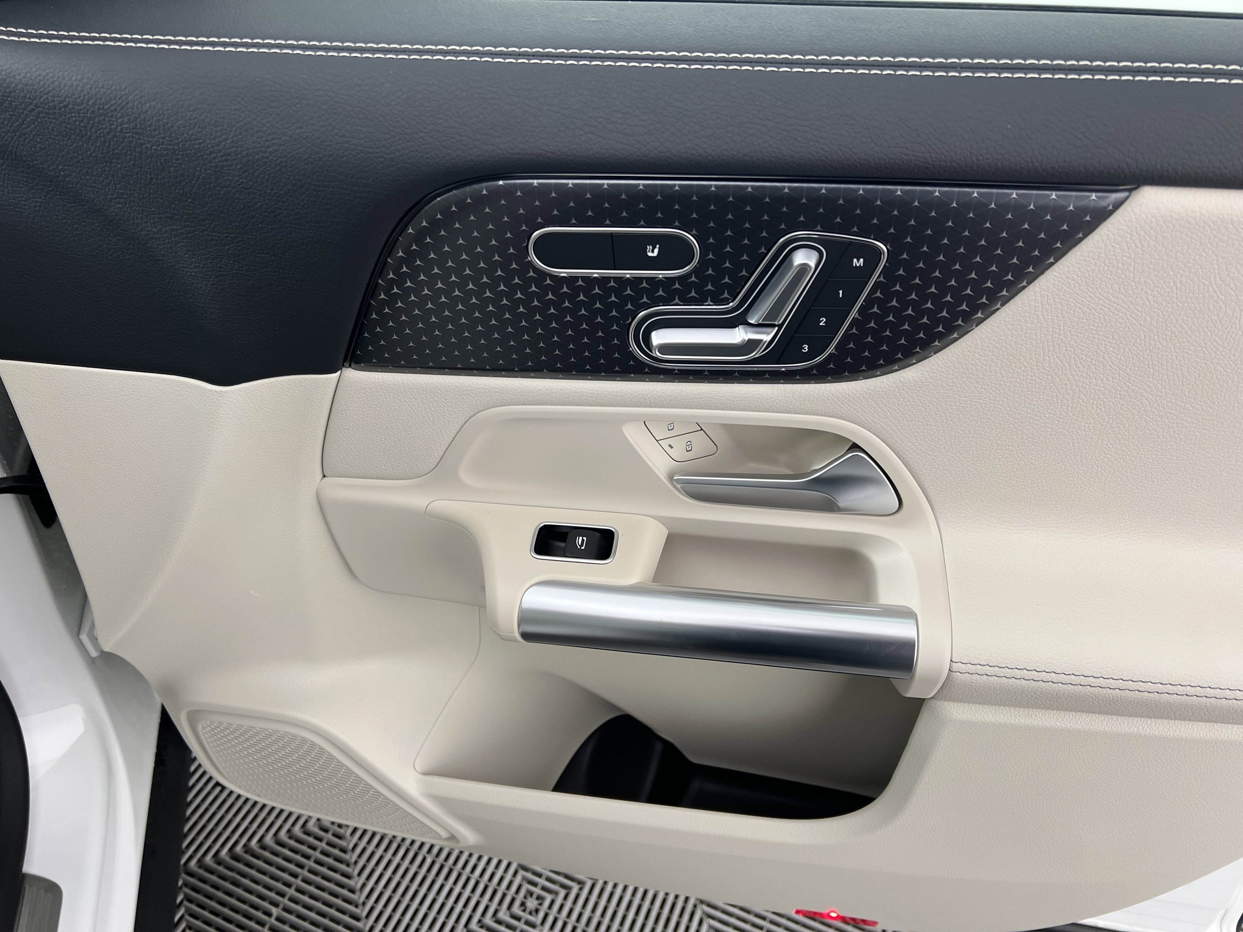 New 2026 Mercedes-Benz GLA 250 4MATIC image 22