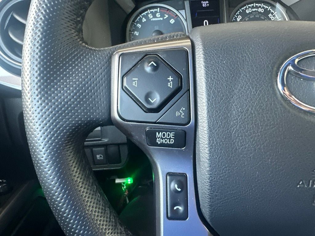 Used 2019 Toyota Tacoma SR5 AWD/4WD image 18