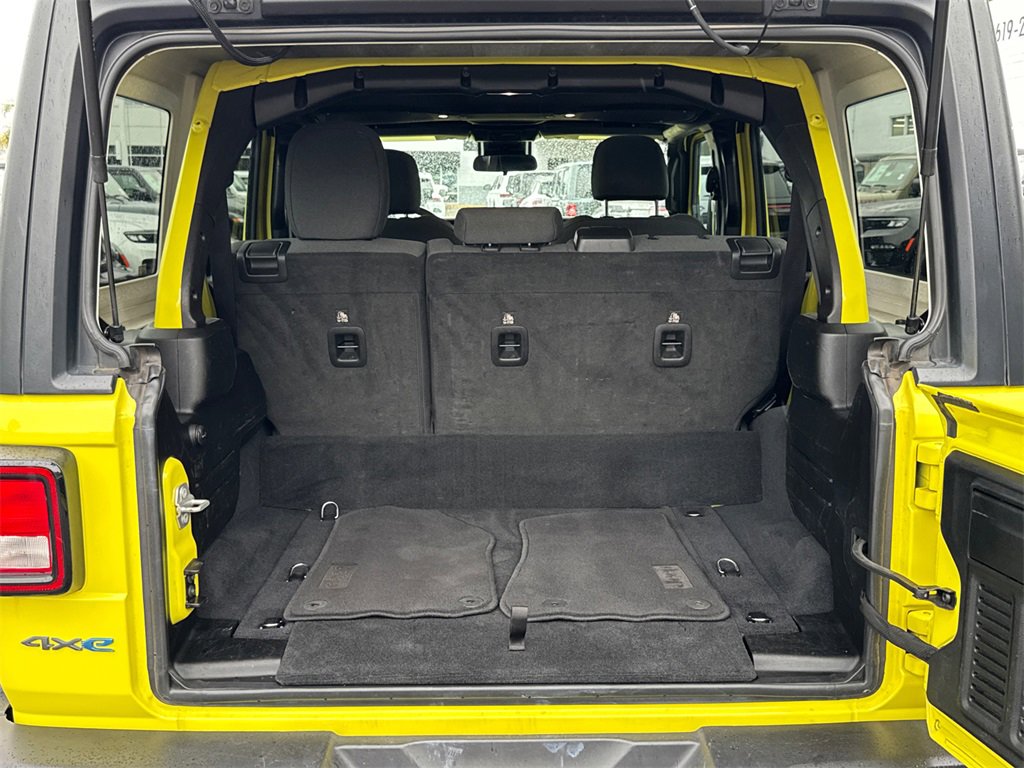 Used 2024 Jeep Wrangler Unlimited image 16