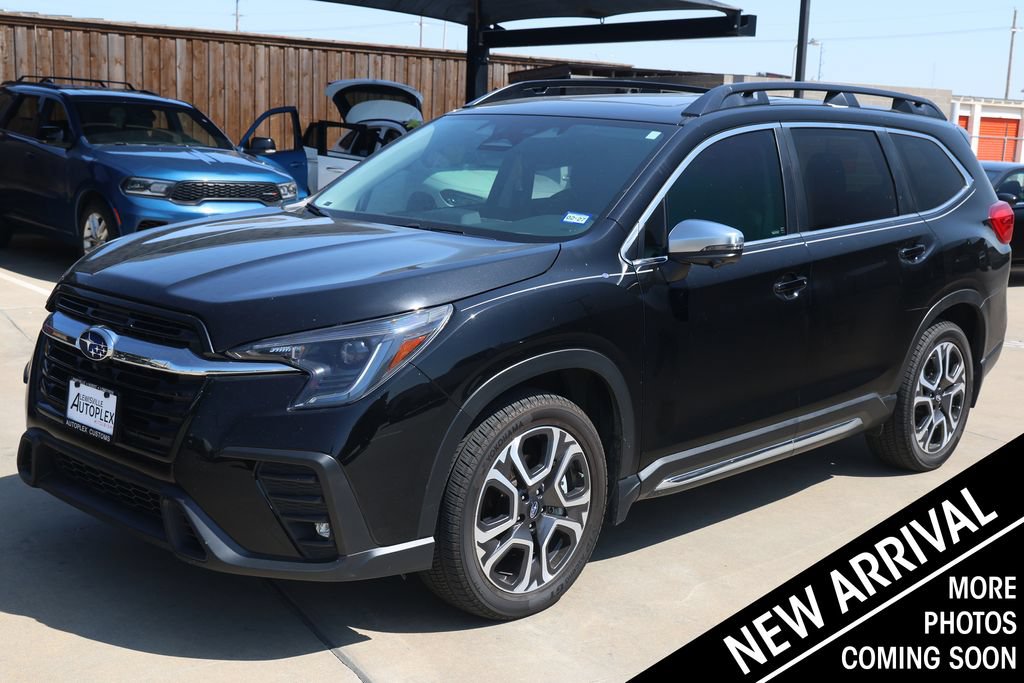 Used 2023 Subaru Ascent Limited w/ Technology Package