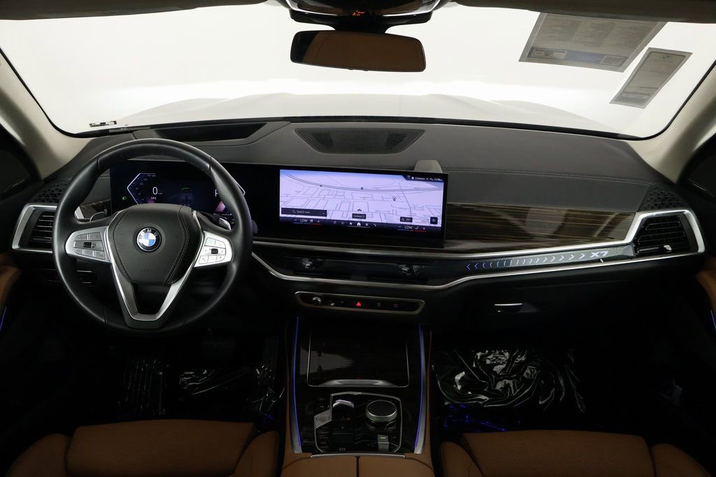 Used 2026 BMW X7 xDrive40i w/ Premium Package image 8