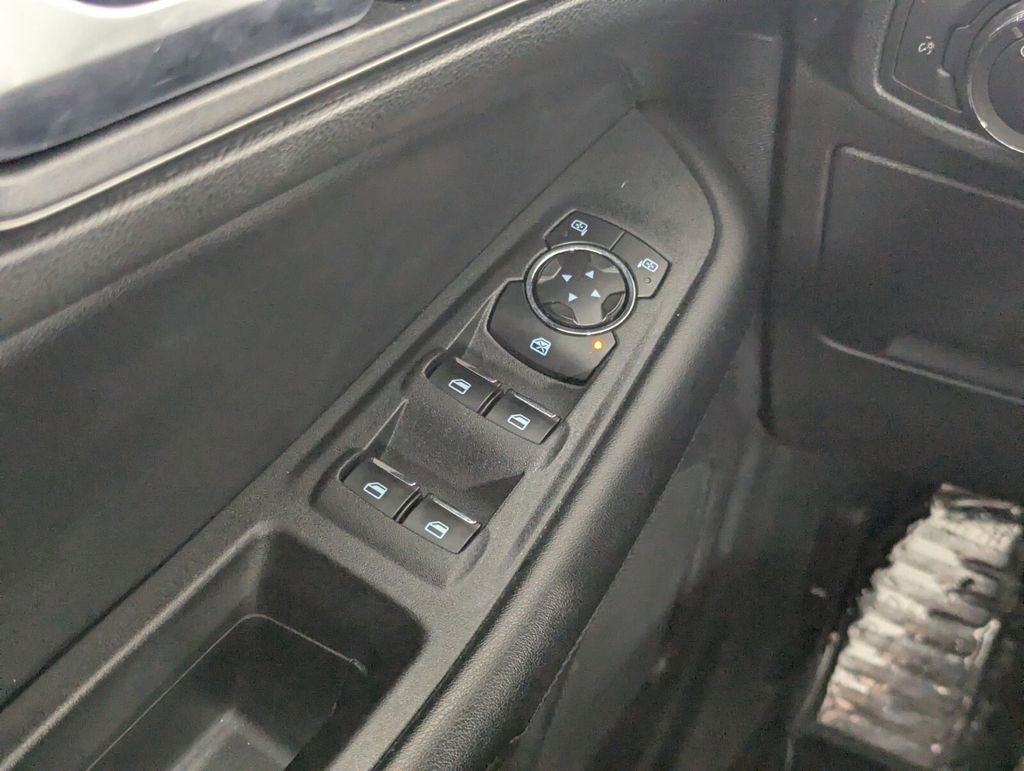 Used 2022 Ford Edge SE w/ Black Appearance Package AWD/4WD image 18