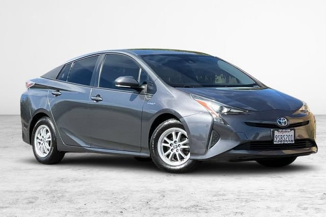 Used 2017 Toyota Prius Four FWD image 2