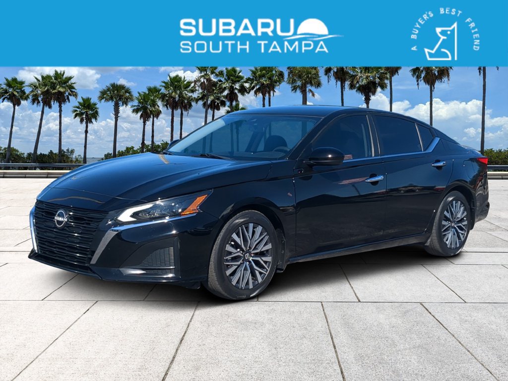 Used 2023 Nissan Altima 2.5 SV FWD image 1