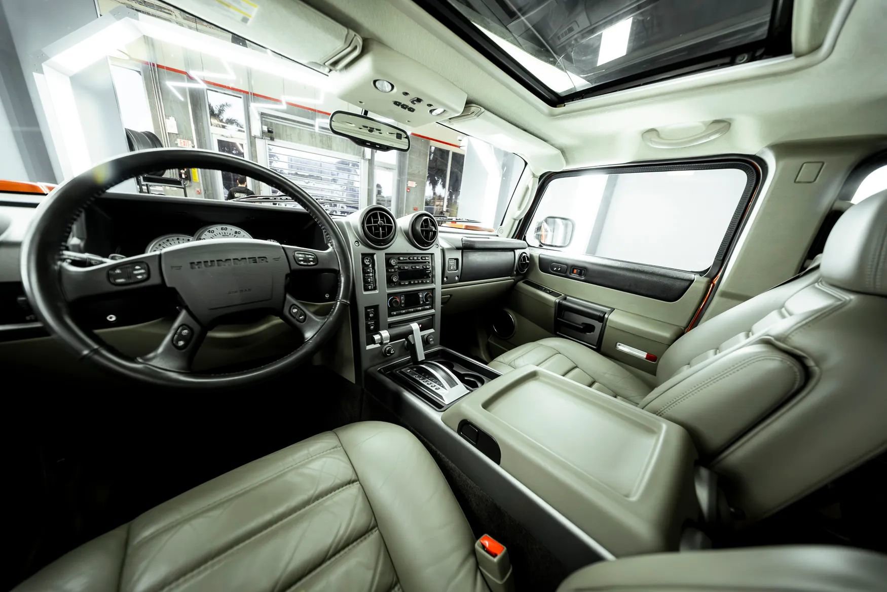 Used 2003 HUMMER H2 w/ Preferred Equipment Group AWD/4WD image 42
