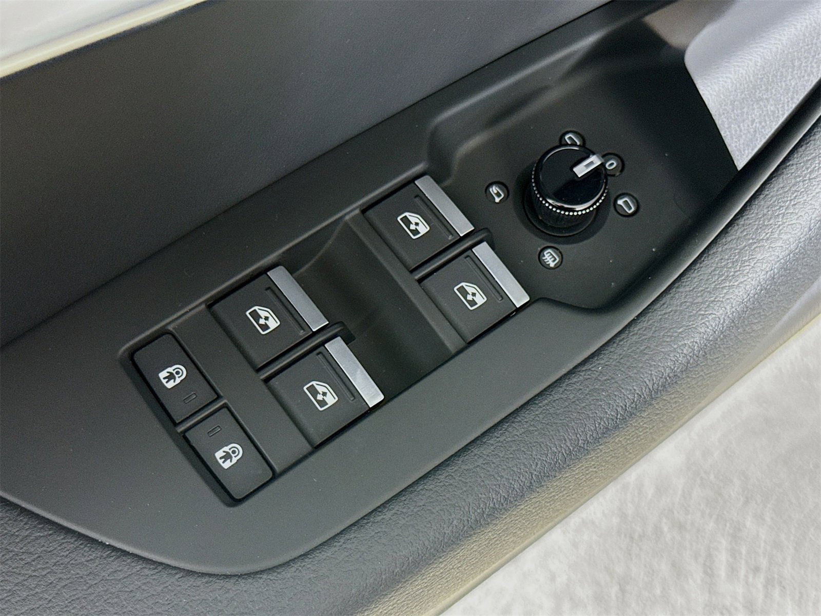 Certified 2025 Audi A6 2.0T Premium image 18