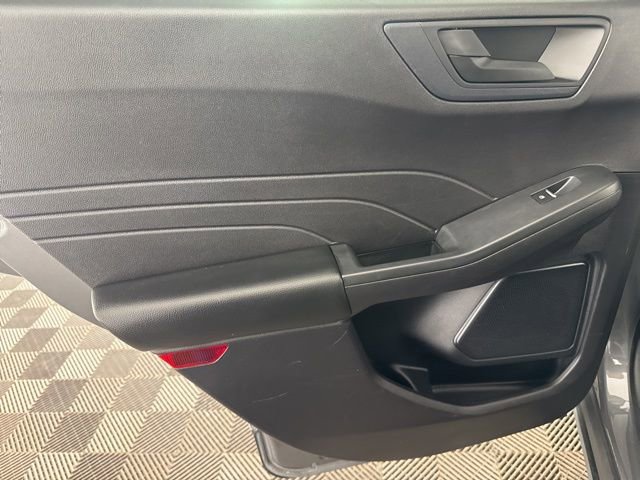 Used 2022 Ford Escape SE w/ SE Sport Appearance Package image 22