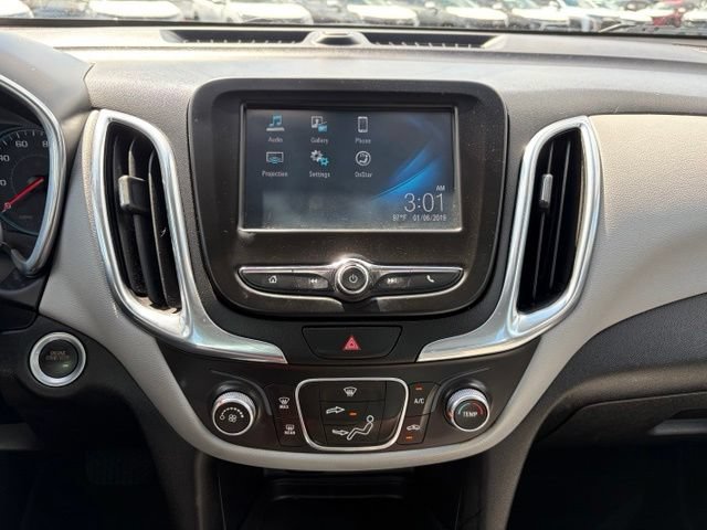 Used 2018 Chevrolet Equinox LS FWD image 22