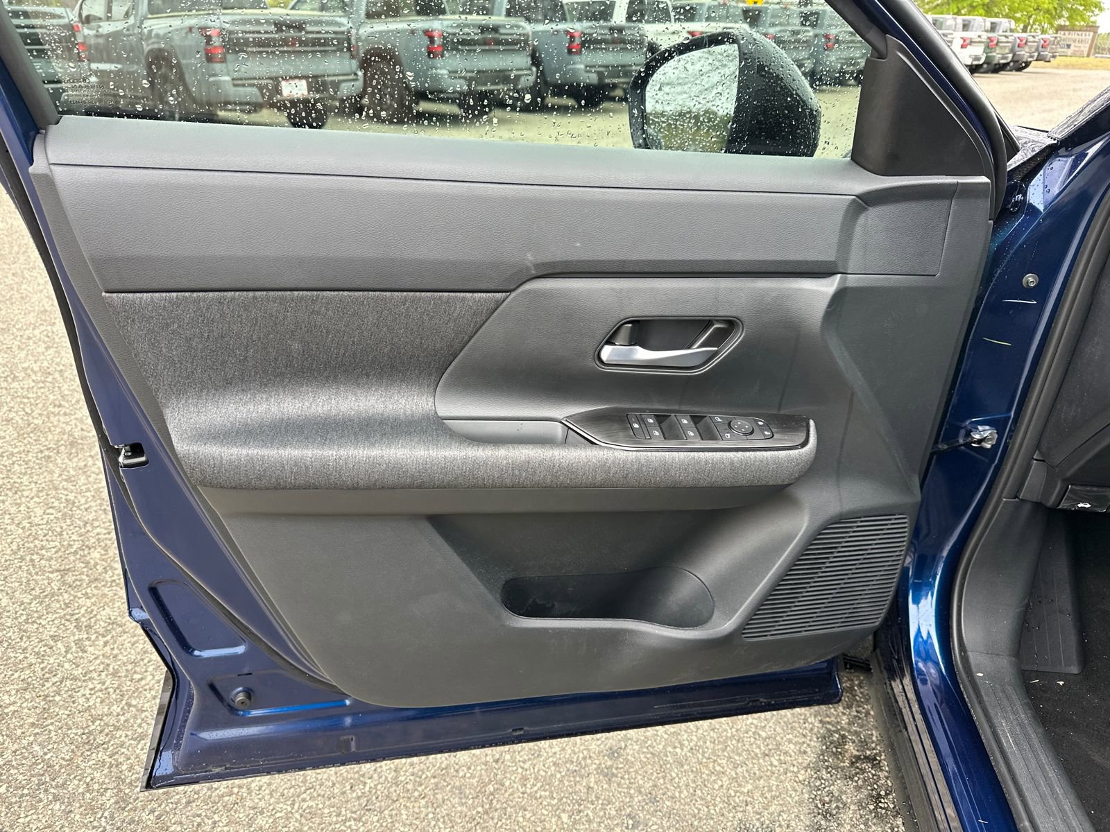 New 2026 Nissan Kicks SV image 8