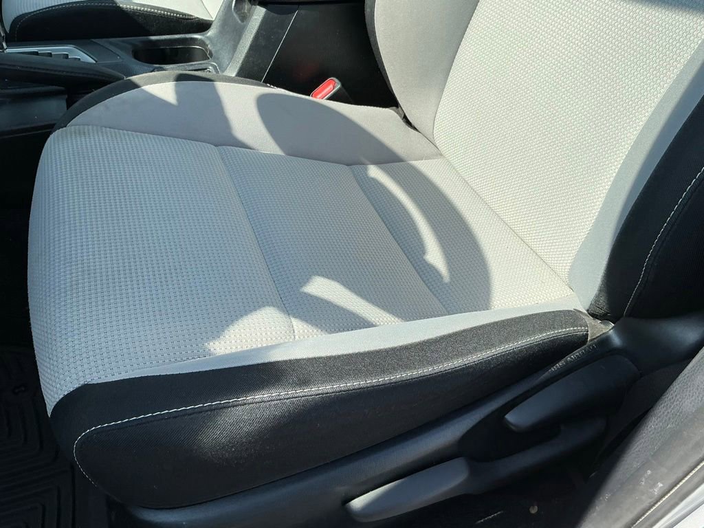 Used 2018 Toyota RAV4 XLE AWD/4WD image 15
