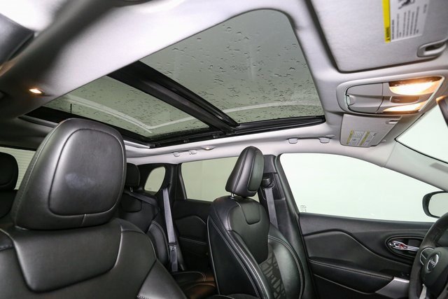 Used 2022 Jeep Cherokee Latitude w/ Sun & Sound Group image 17