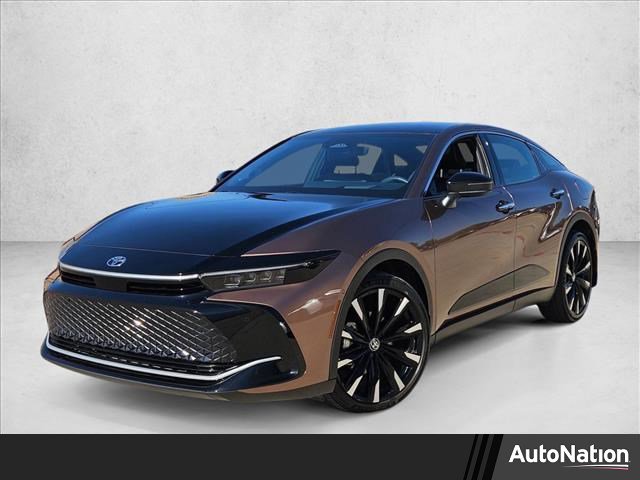 Used 2025 Toyota Crown Platinum image 1