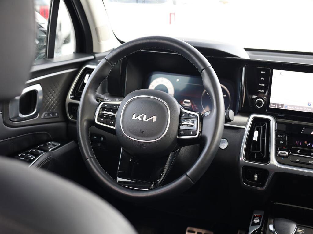 Used 2023 Kia Sorento SX image 11
