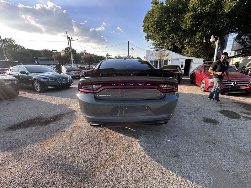 Used 2018 Dodge Charger SXT Plus RWD image 5