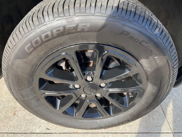 Used 2015 Jeep Grand Cherokee Limited image 8