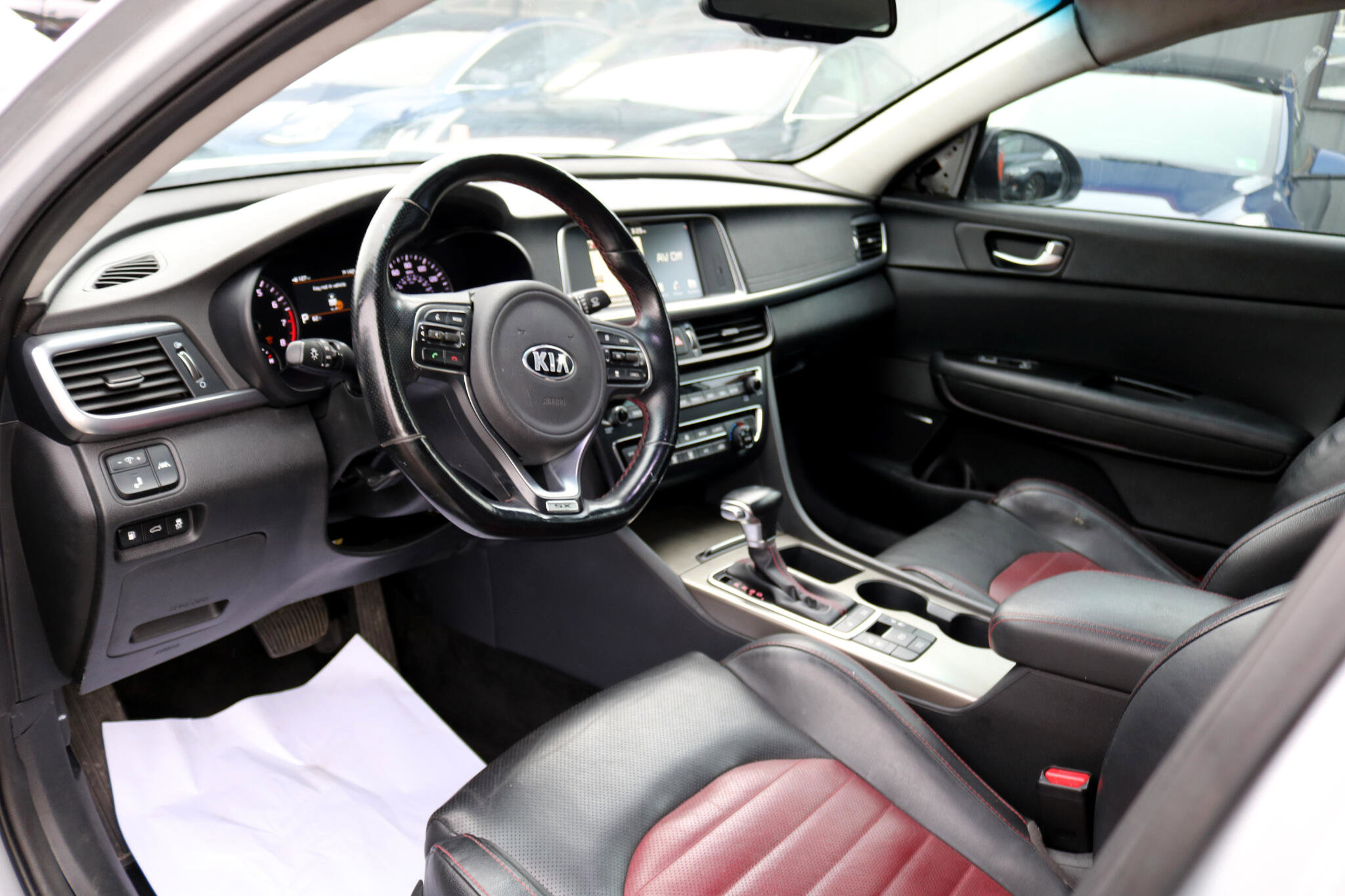 Used 2019 Kia Optima SX image 13