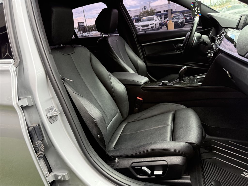 Used 2018 BMW 330i Sedan RWD image 18
