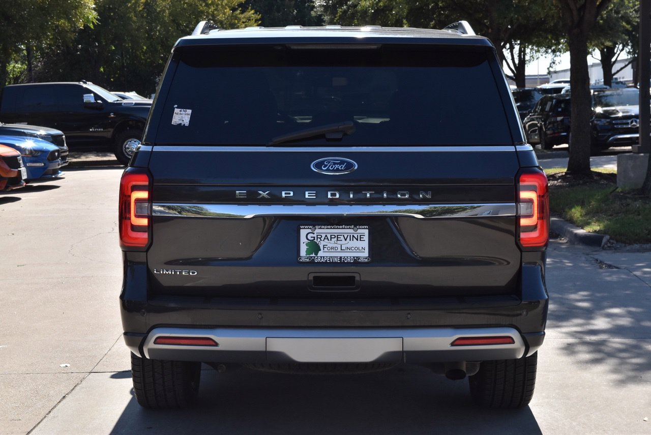 Used 2022 Ford Expedition Limited RWD image 9