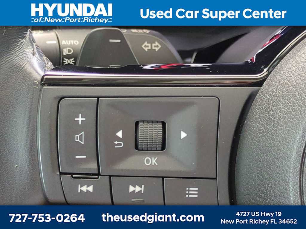 Used 2023 Nissan Pathfinder Platinum FWD image 31