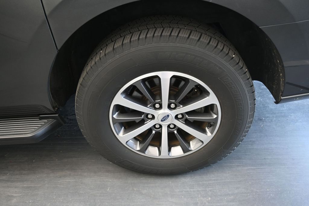 Used 2019 Ford Expedition Max XLT AWD/4WD image 15