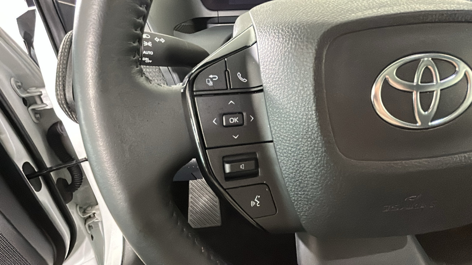 Used 2023 Toyota bZ4X AWD w/ Weather Package image 20
