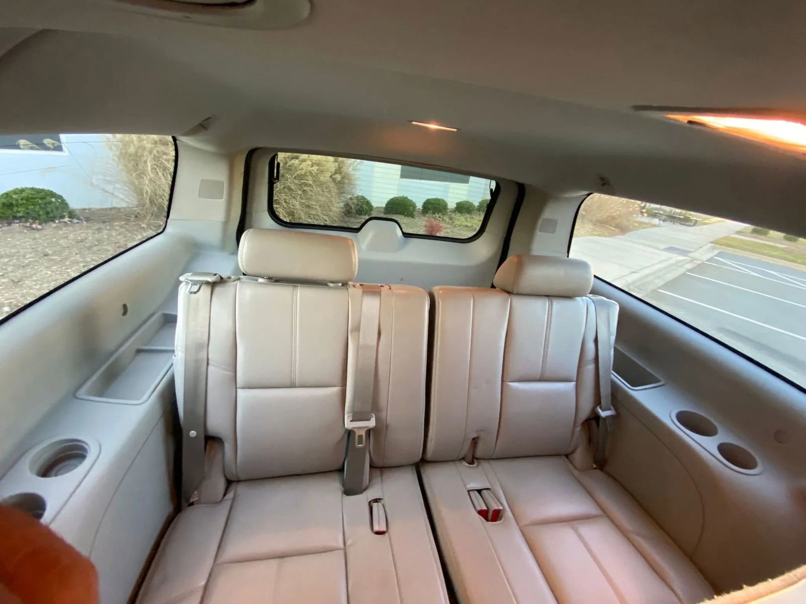 Used 2013 Chevrolet Suburban LT image 13