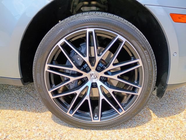 Used 2022 Porsche Macan AWD/4WD image 22