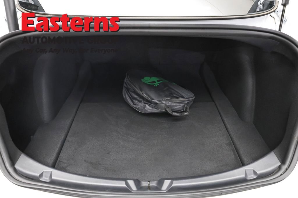 Used 2023 Tesla Model 3 Standard Range RWD image 9