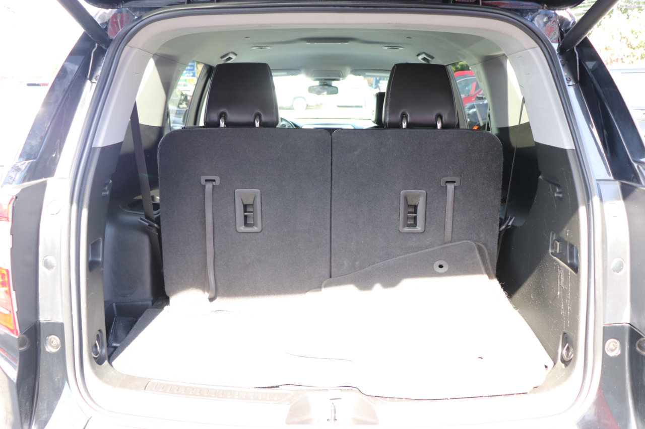 Used 2023 GMC Acadia SLT image 51