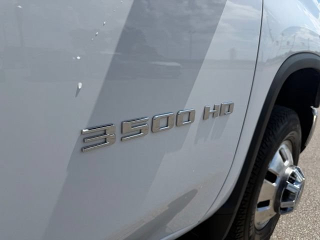 Used 2025 Chevrolet Silverado 3500 W/T AWD/4WD image 11