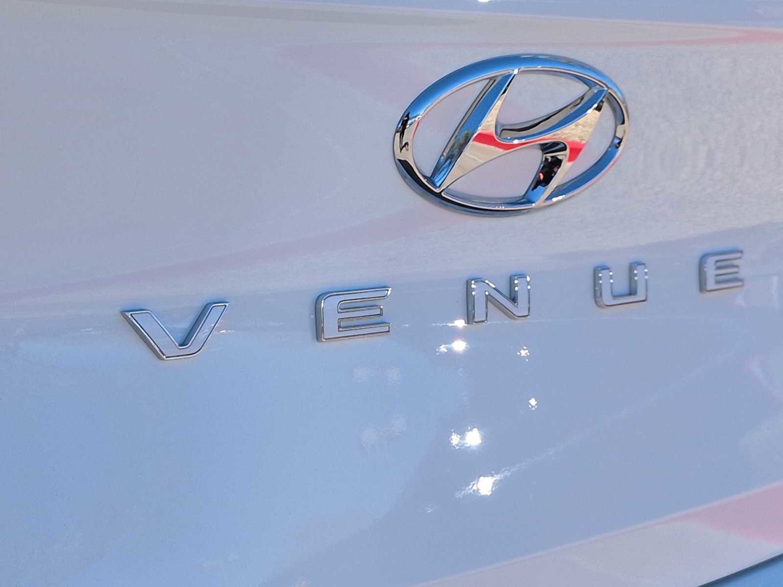 Certified 2026 Hyundai Venue SE image 13