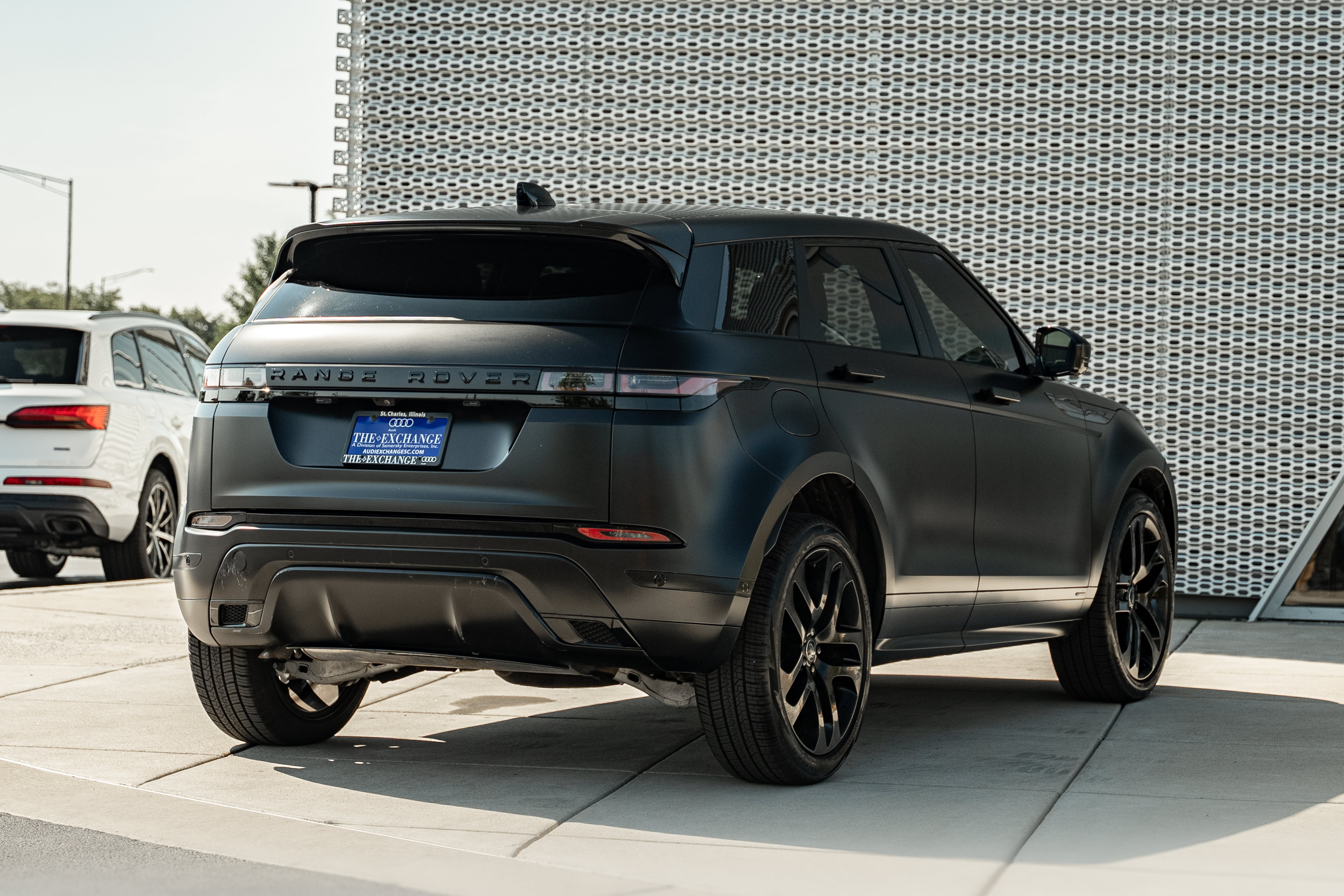 Used 2021 Land Rover Range Rover Evoque R-Dynamic HSE AWD/4WD image 4