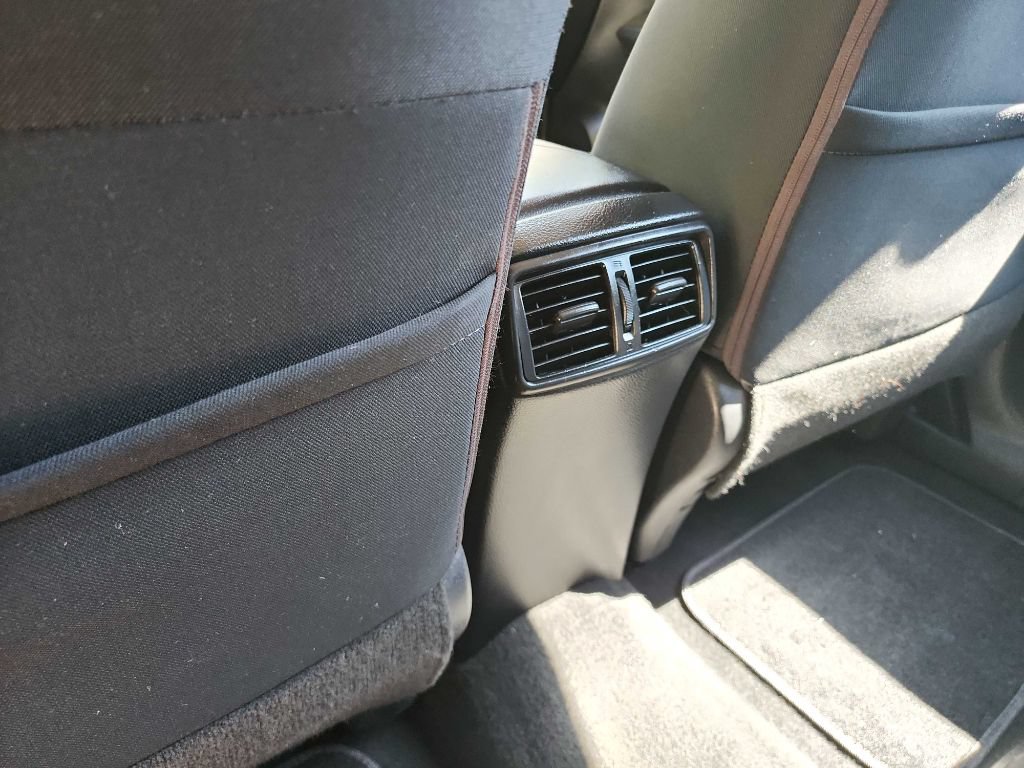 Used 2018 Nissan Rogue S FWD image 25