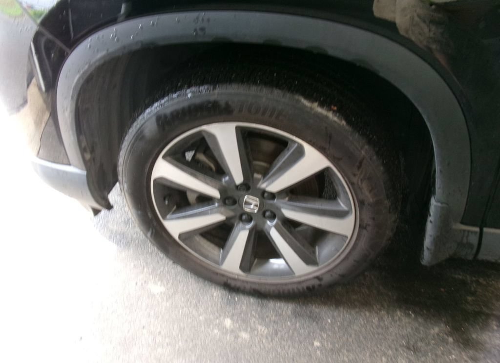 Used 2023 Honda Pilot Elite image 3