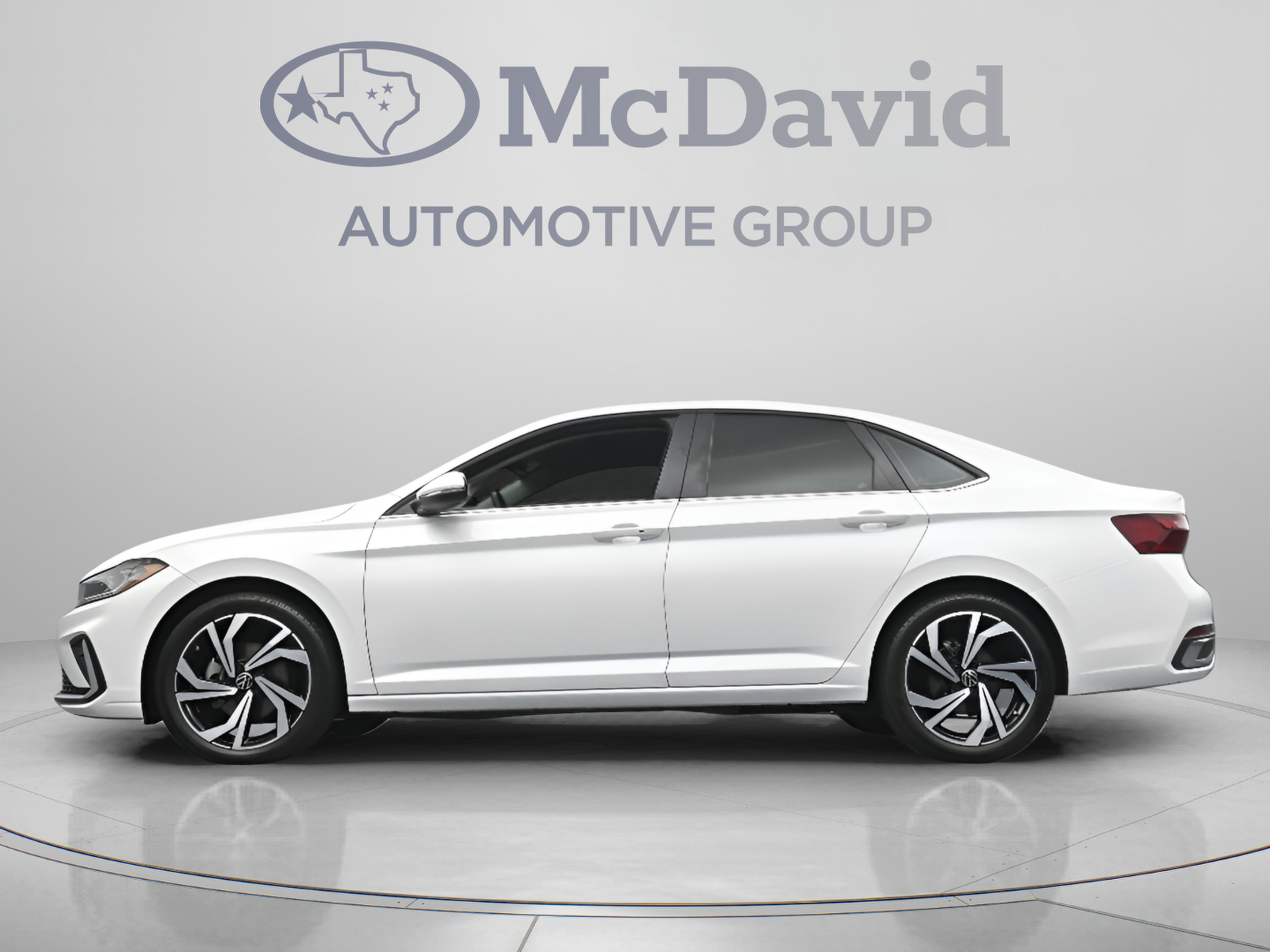 Used 2025 Volkswagen Jetta SEL FWD image 28