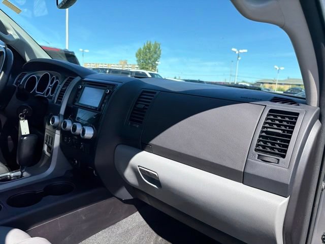 Used 2016 Toyota Sequoia SR5 w/ Premium Package AWD/4WD image 26