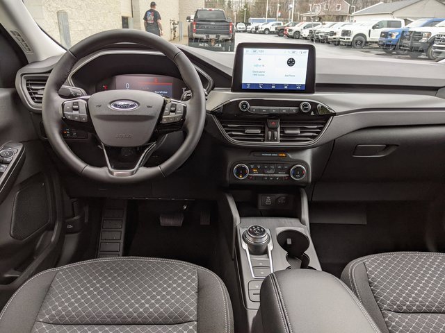 Used 2025 Ford Escape Active w/ Cold Weather Package image 6