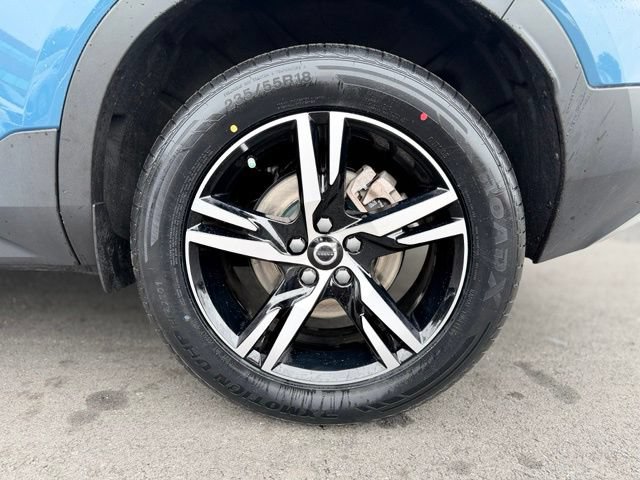 Used 2024 Volvo XC40 B5 Core AWD/4WD image 27