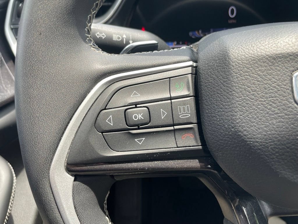 Used 2023 Jeep Grand Cherokee L Laredo w/ Luxury Tech Group I AWD/4WD image 26