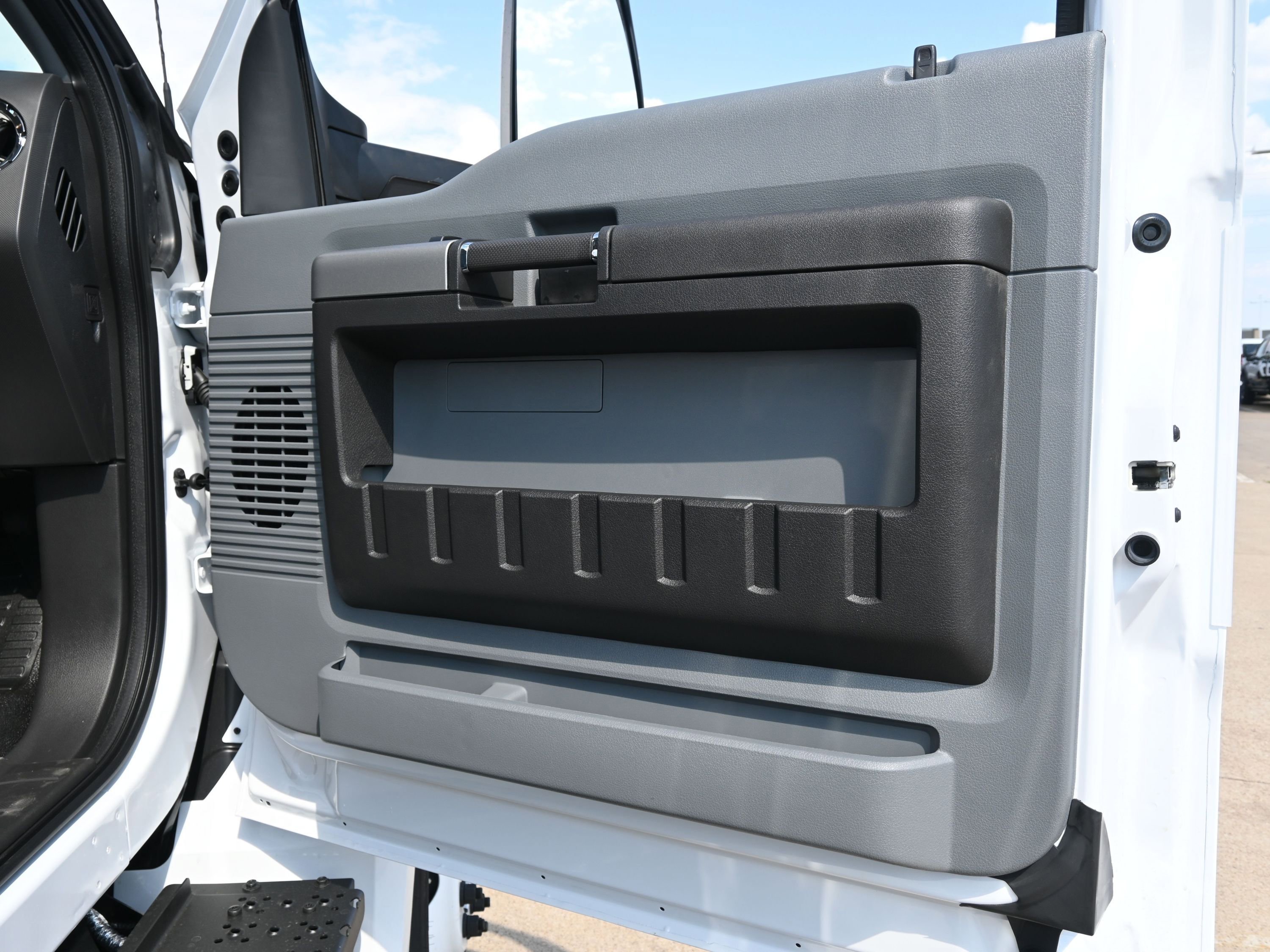 New 2026 Ford F650 2WD SuperCab Super Duty image 34