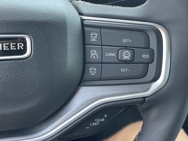 New 2026 Jeep Grand Wagoneer L Limited AWD/4WD image 35