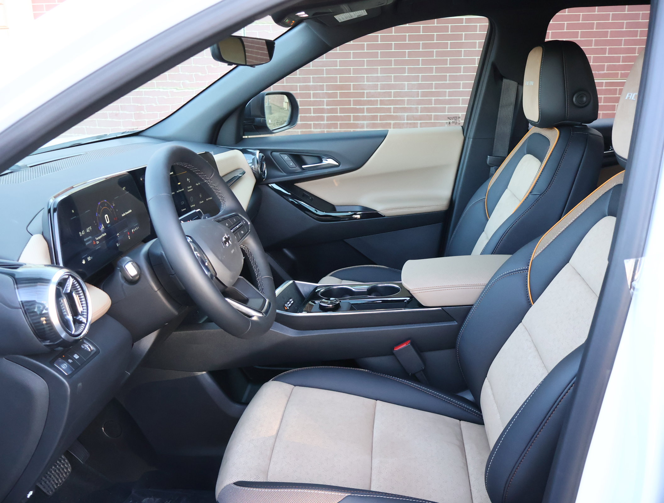 New 2026 Chevrolet Equinox ACTIV w/ Convenience Package III image 11